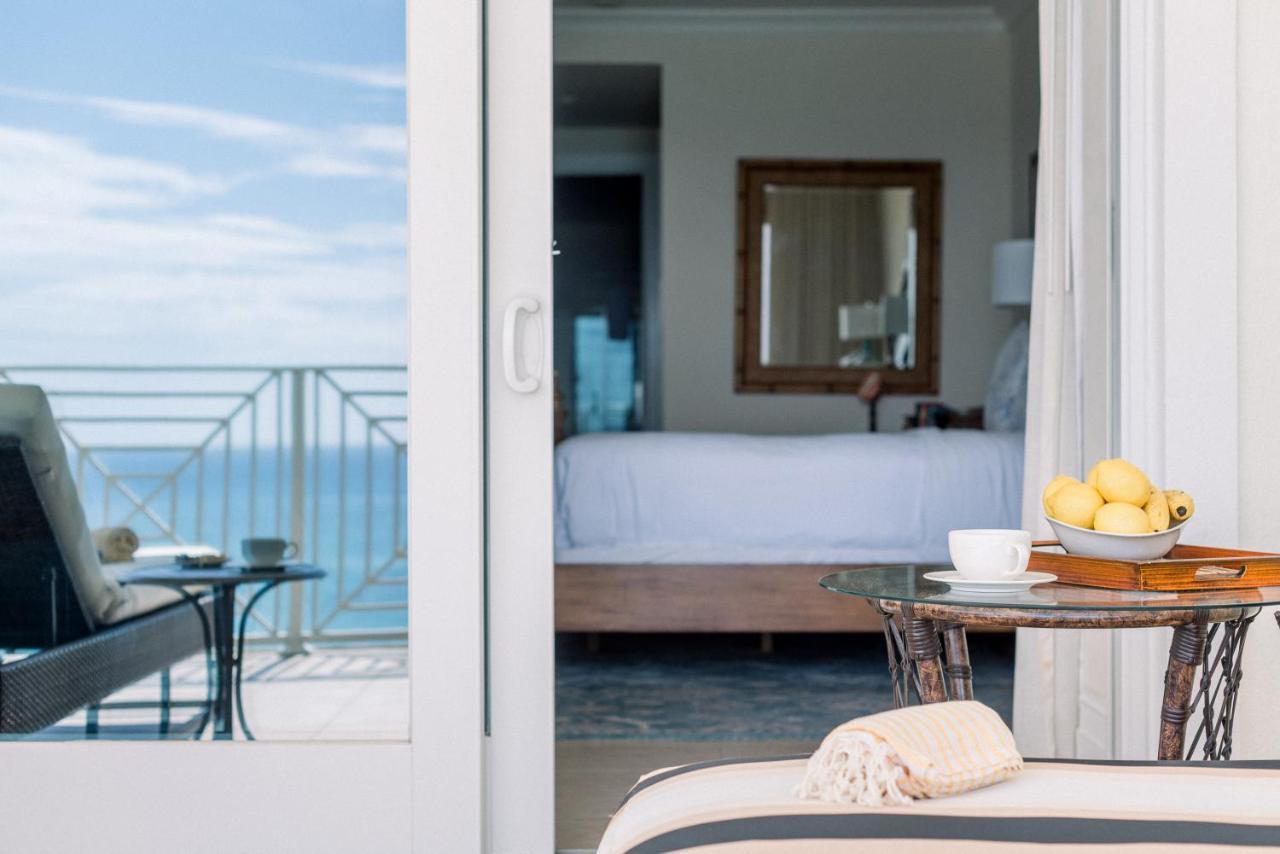 Caribbean Club Boutique Hotel, Grand Cayman Seven Mile Beach Exterior foto